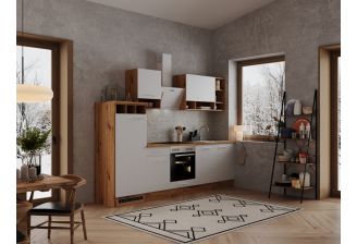 Ruime houten keuken van Meister met veel opbergvakken.