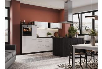 Witte complete keuken sfeerbeeld van de zijkant