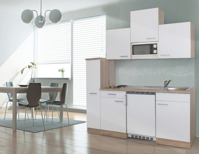 Kleine keuken meister eiken ombouw met witte frontjes 180 cm